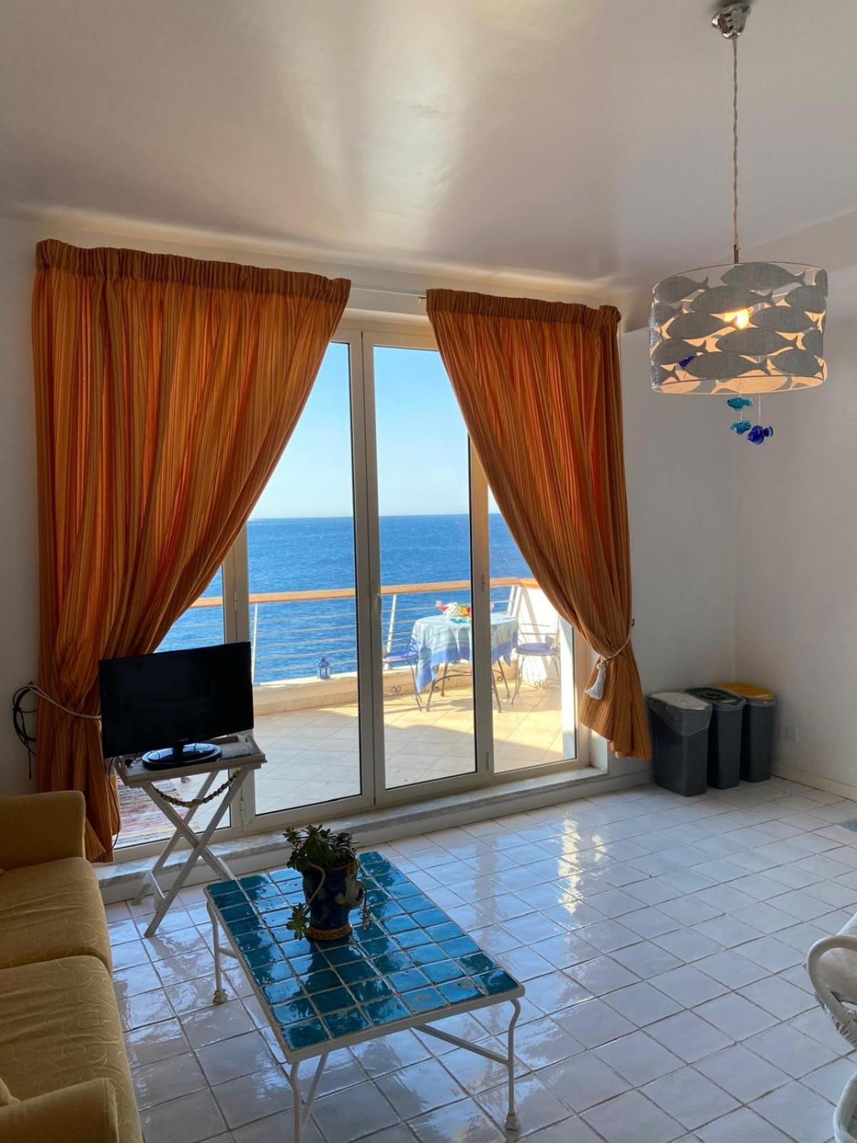 Blu Oltremare Villa San Giovanni